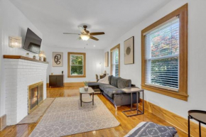 Lovely Bright Lansing Home 3 Bedrooms / 2 Bathrooms